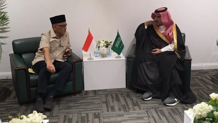 kepala bp haji berbincang dengan deputi menteri haji arab saudi 1749558852670 169