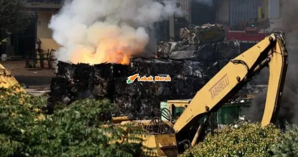 Stesen Minyak Meletup, 45 Orang Cedera Termasuk Pasukan Penyelamat