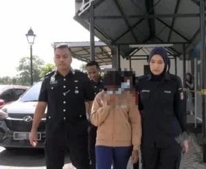 remaja didakwa kurung rakan sekelas dalam tandas sekolah