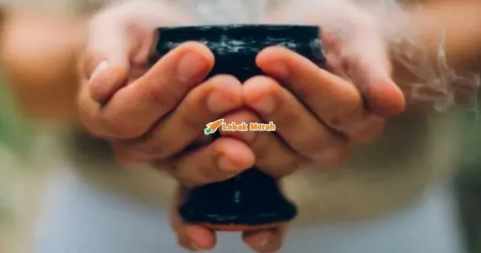 Serah Gambar B*gel Kepada Bomoh Scammer, Tukang Jahit Turut Rugi RM103,000