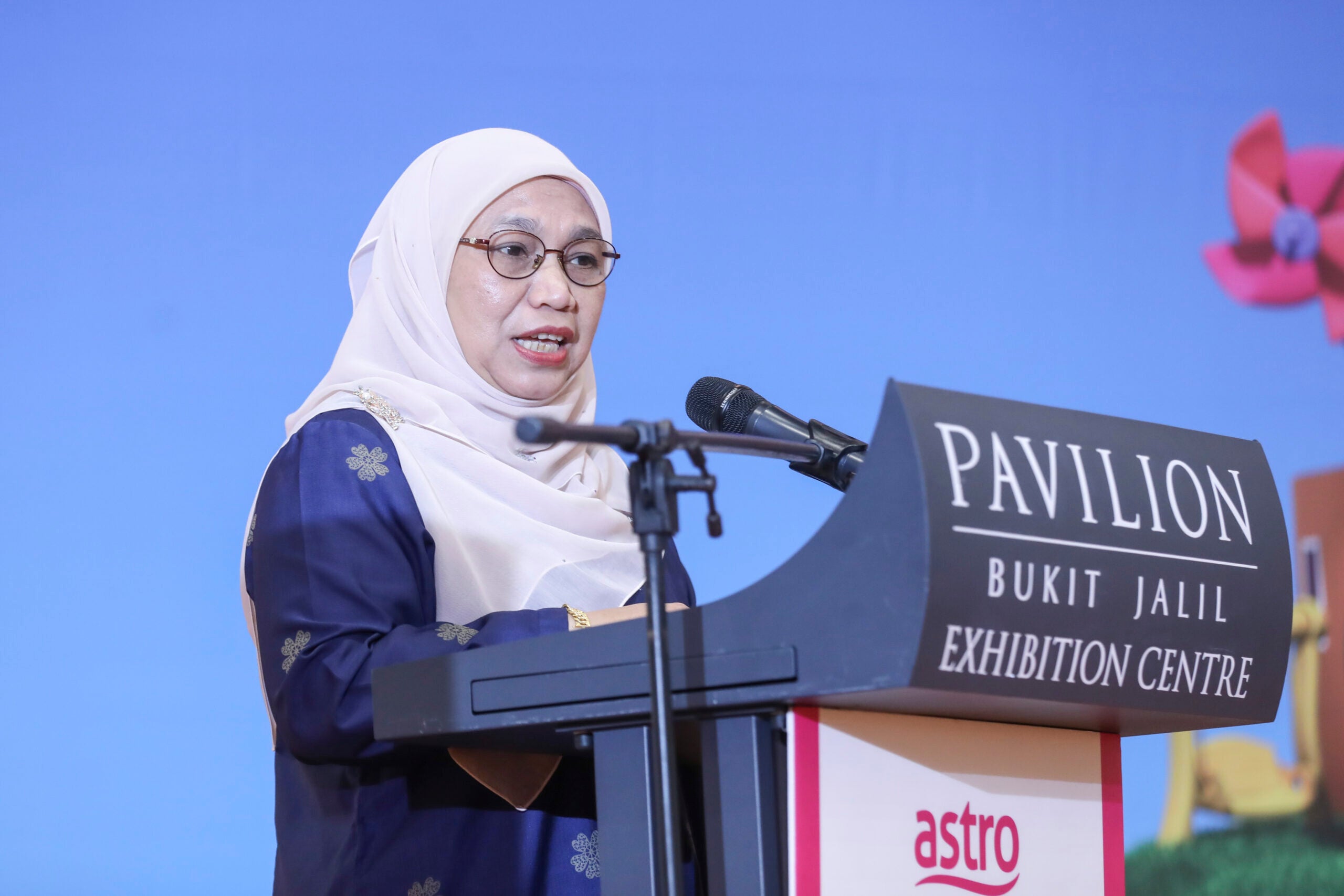 Yang Berbahagia Datuk Dr. Maziah Che Yusoff Secretary General Ministry of Women Family and Community Development scaled