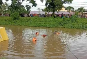 mesin padi terjatuh sungai