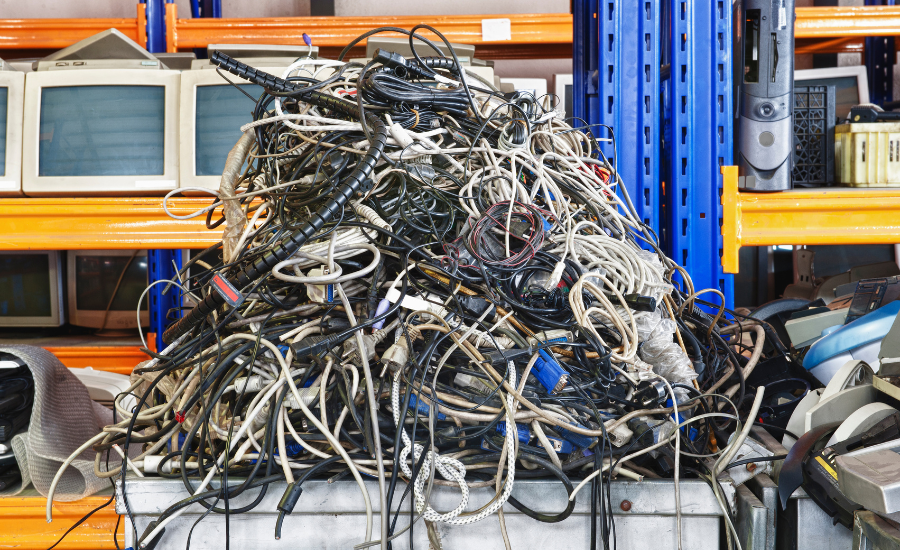 LM Gambar Hiasan E Waste