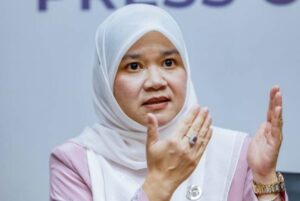 fadhlina sidek sinar harian tikam