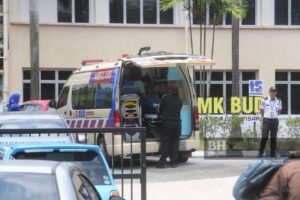 pelajar ditikam berita harian