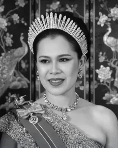 queen sirikat