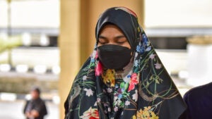 41753180583 IsmaniraAbdulManaf