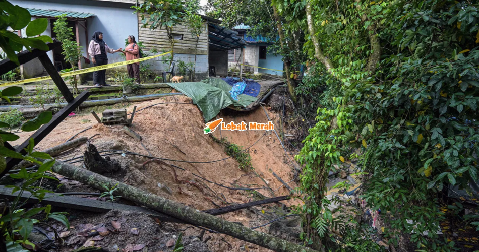 Warga Emas Panik, Dinding Dapur Runtuh, Rumah Hampir Terjatuh Ke Tebing