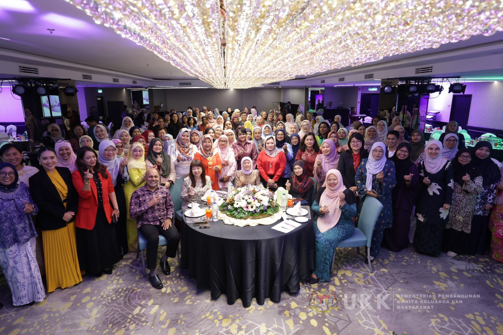 668829624 1401262905380395 6702403335384669885 N