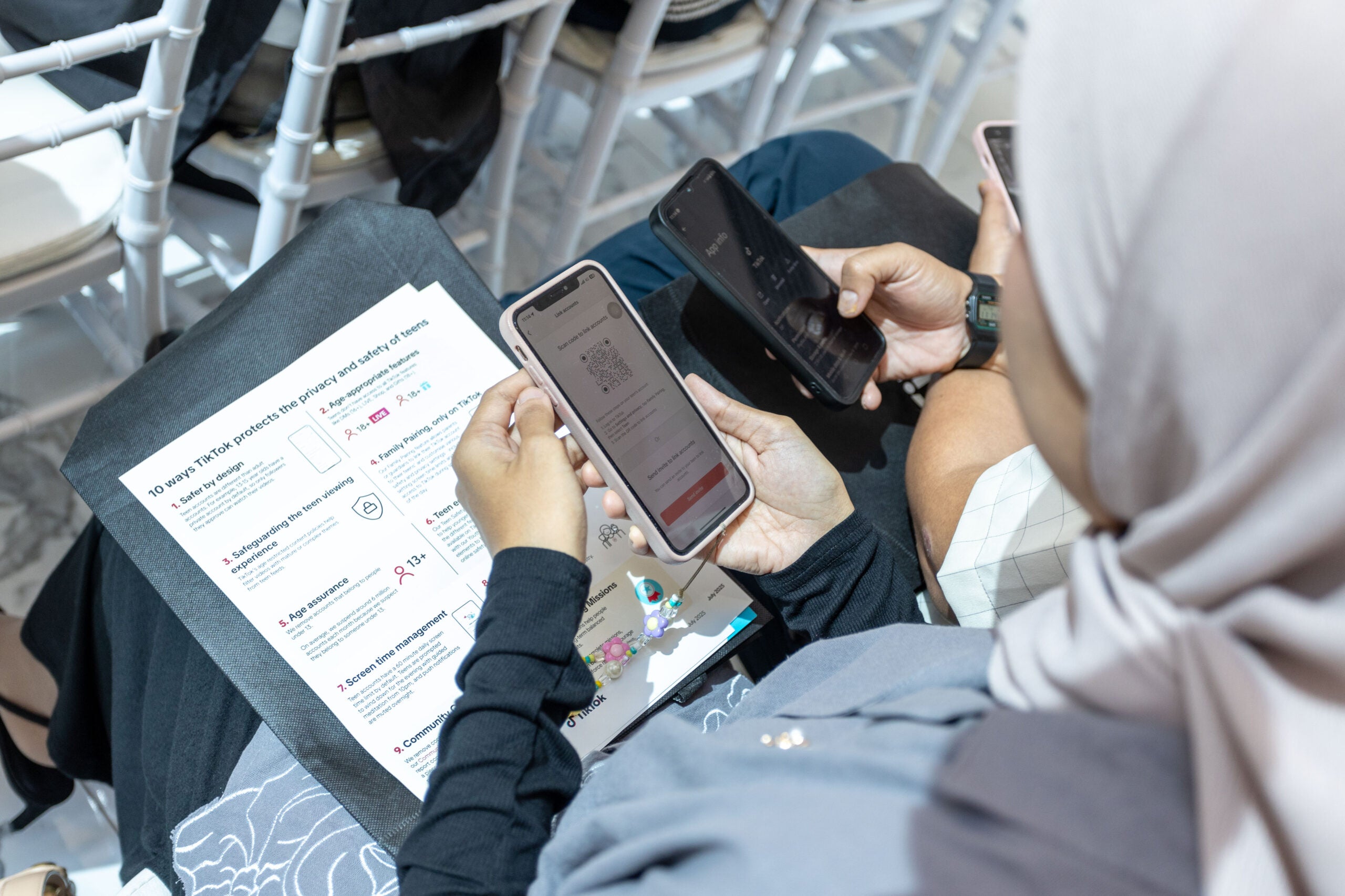 7. Attendee Using Family Pairing Scaled