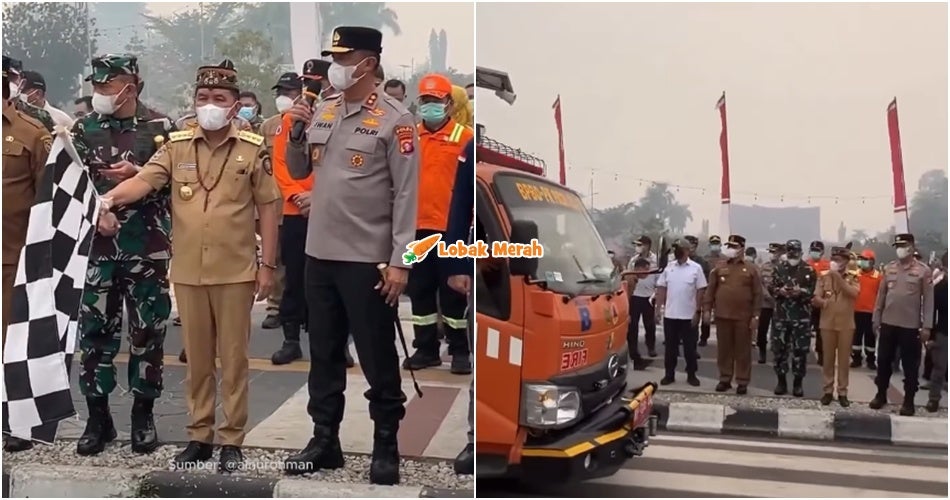 “Ingat ni acara tahunan ke?” – Netizen Hairan Misi Pemadaman Kebakaran Hutan Di Kalimantan Dibuat Majlis Perasmian