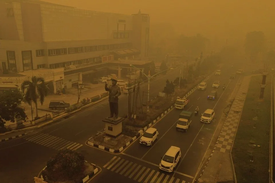 Topshot Indonesia Pollution Environment Fire 31C3805785F14C26B0C4Dd7B5116Dd86 1792118915