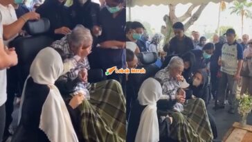 Ft Tun M Lawat Pusara